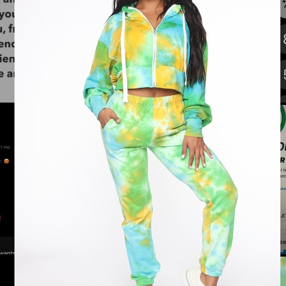 Fashion Nova Yoga & Chill Set - Picture 10 of 10